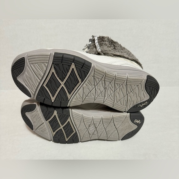 Ryka Water Repellent Lace-up Boots - Picture 5 of 7